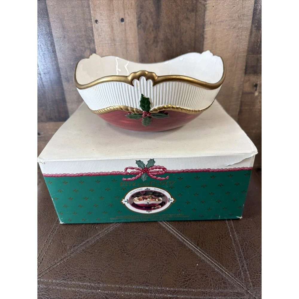 VTG 1989 Fitz Floyd Old Tyme Holiday Ceramic Bowl Ribbed Red Gold Flawed w/ Box